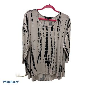 Women’s Top B. L. E. U.  Size XL